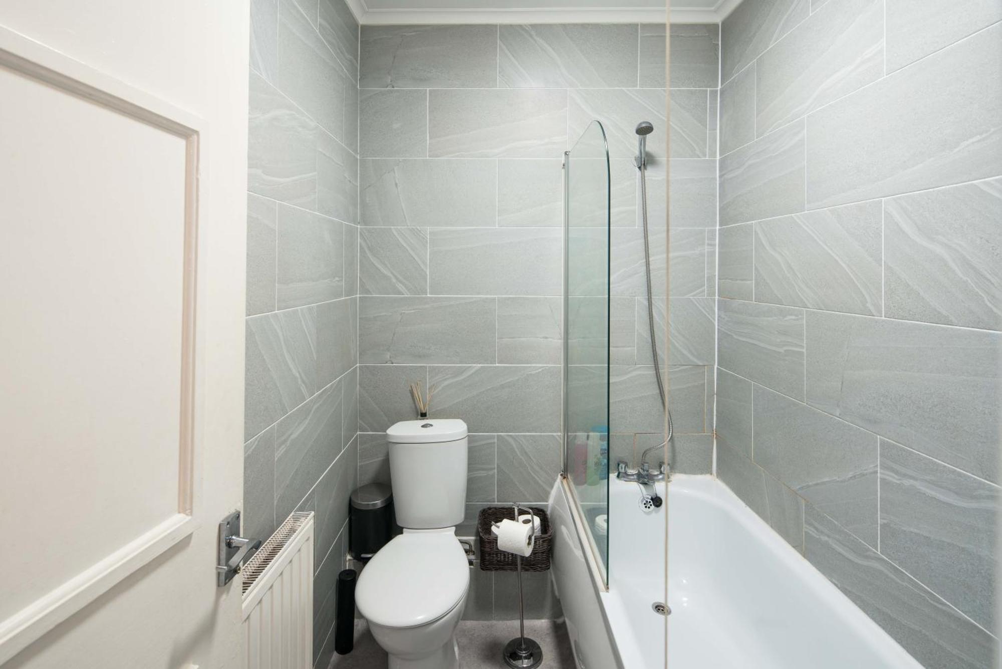 Private Double Room Shared Bathroom Near City Centre London Exteriör bild